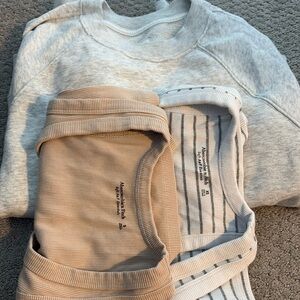 Abercrombie Soft AF crop scoop neck tank tops and sweatshirt (S) set
